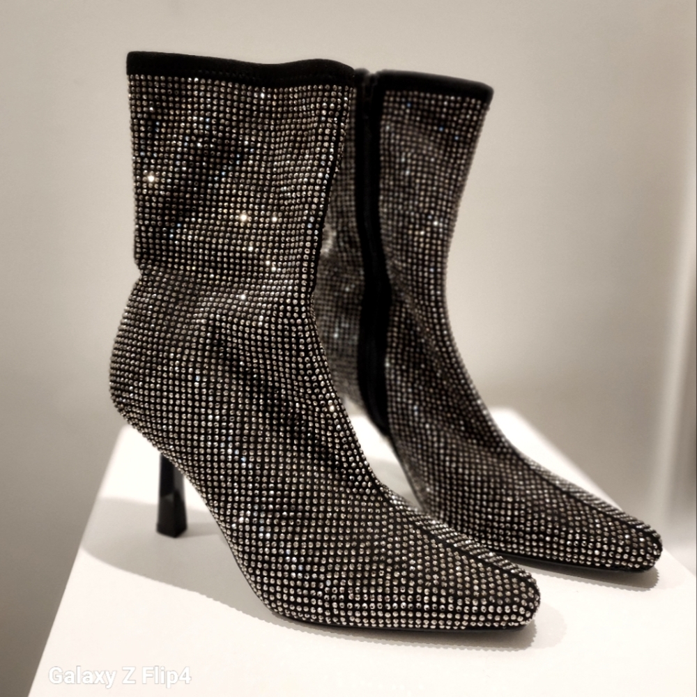 STEVE MADDEN VAKAY Sock Bootie